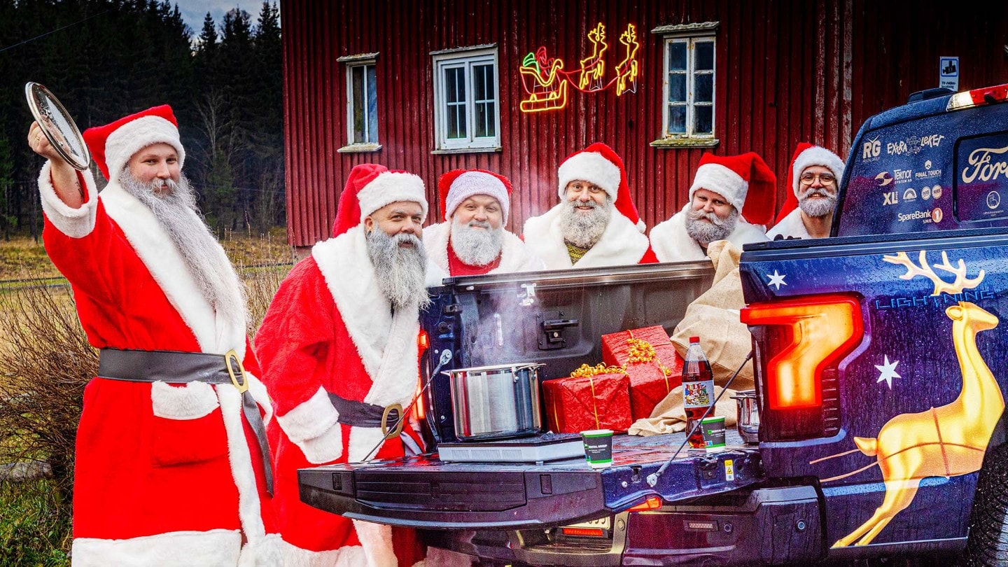 Skjeggnissene koker grøt på planet til F-150 Lightning.