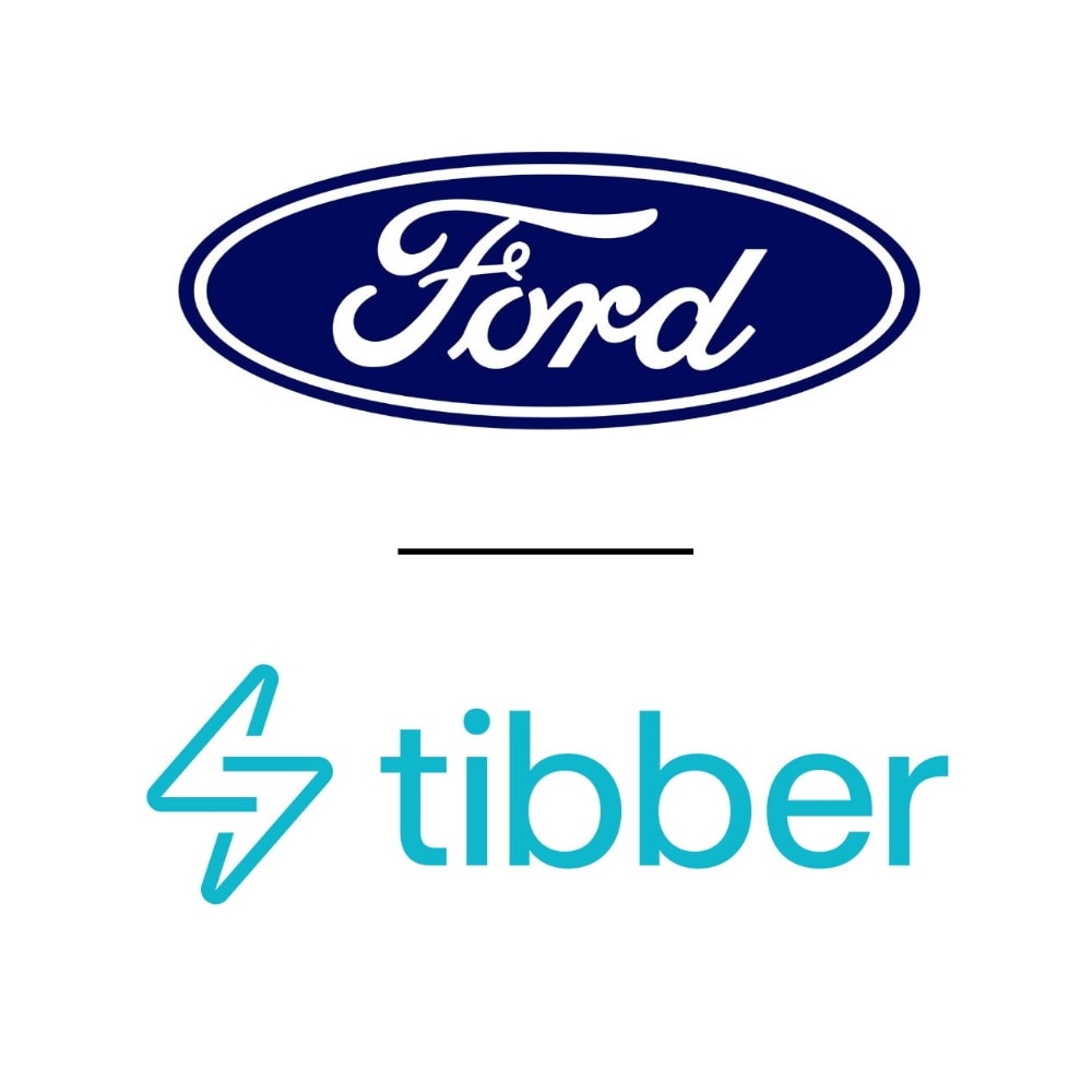  En bærbar PC som viser partnerskapet mellom Ford og Tibber om ladekostnader for elbiler i hjemmet.