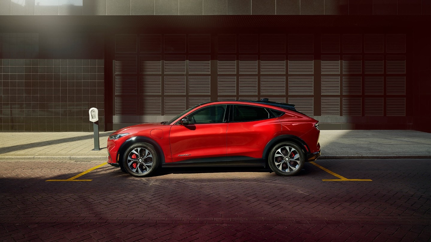 bilder av ford mustang mach e ford norge