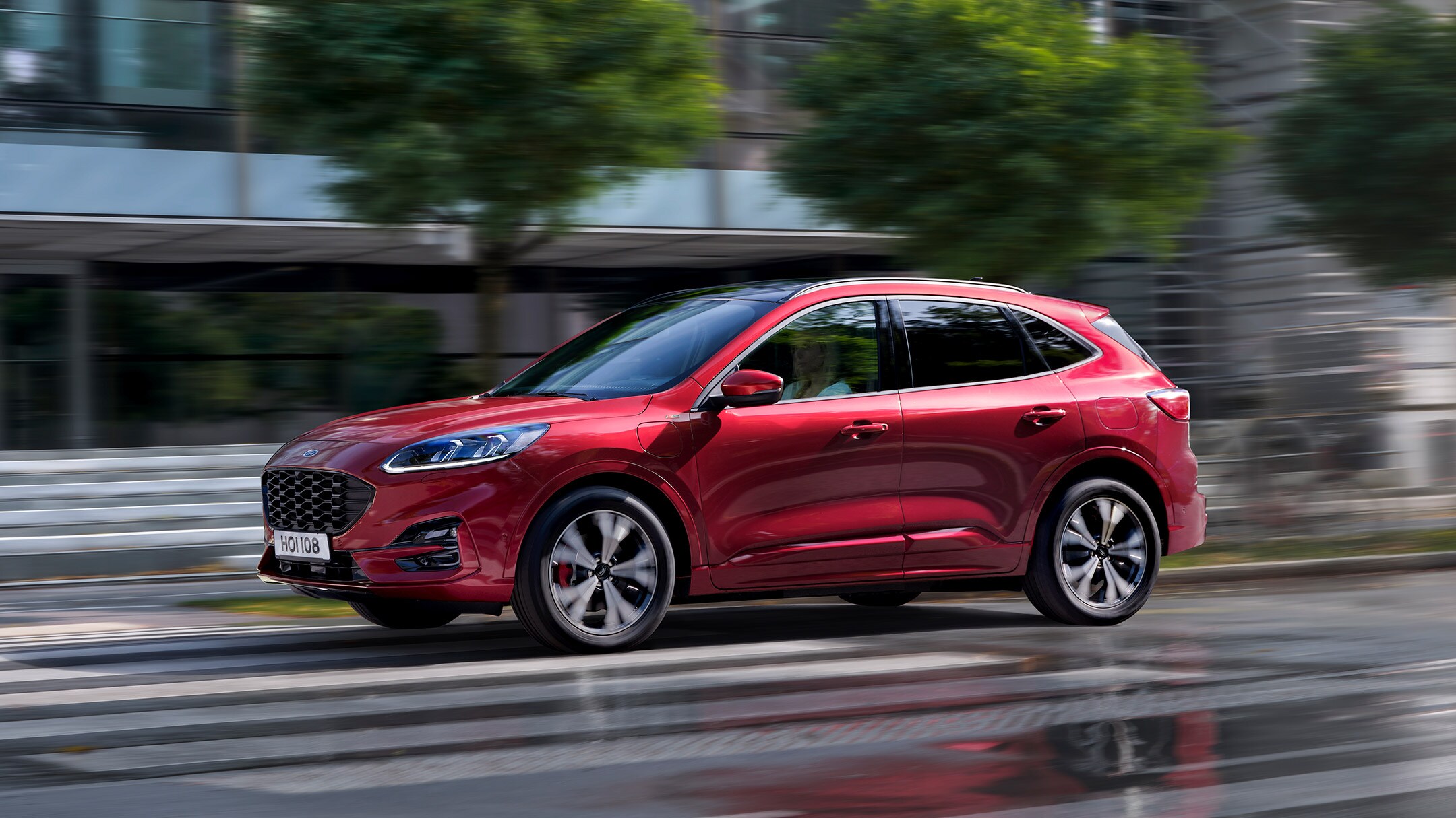 Rød Ford Kuga ST-Line 