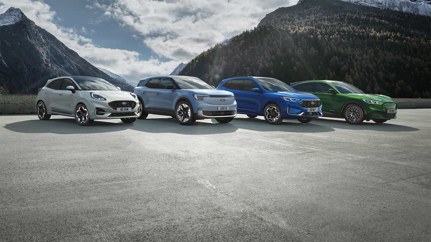 Utvalg av erstatningsbiler for Ford Fiesta, inkludert Ford Puma, elektrisk Ford Explorer og Ford Kuga.