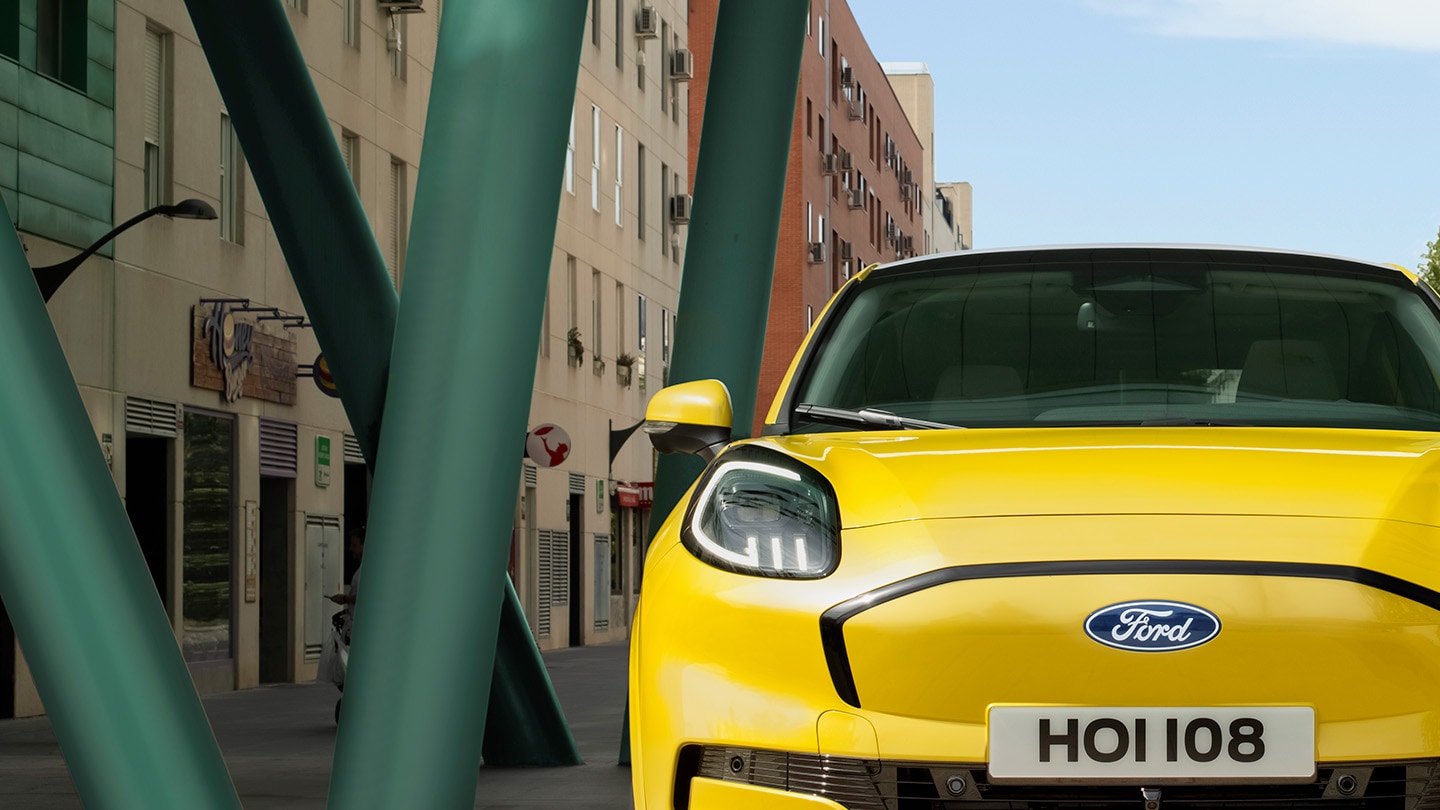 Et nærbilde av fronten på nye Ford Puma® i gult.