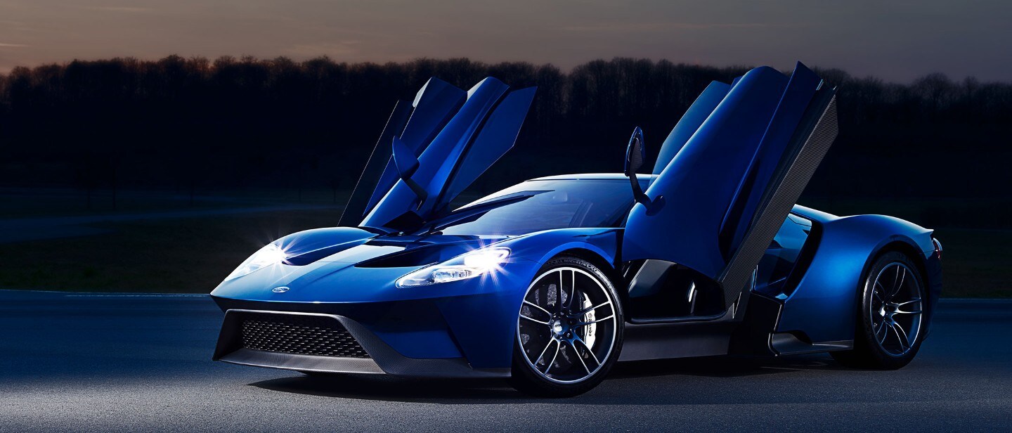 Ford GT light on doors open in dark setting Ford GT light on doors open in dark setting