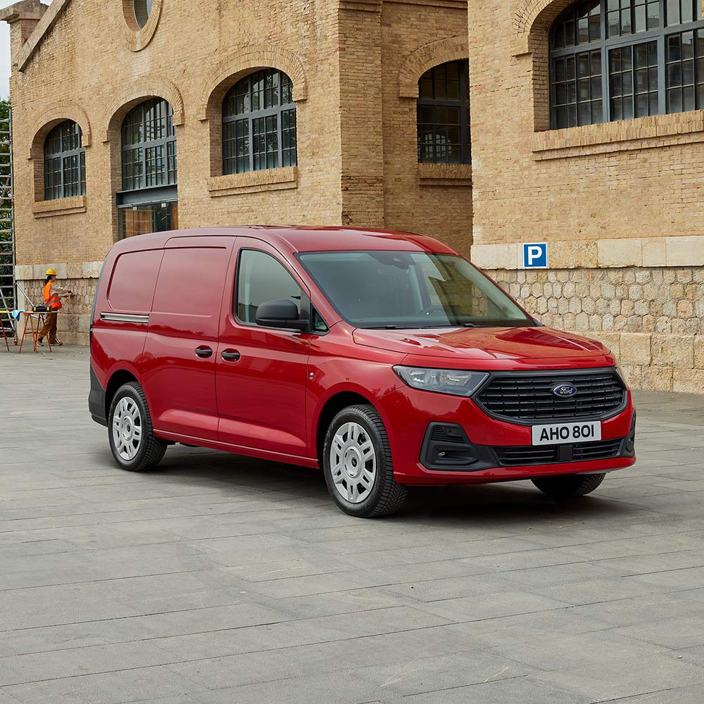 Ford Transit Connect Trend i Lava Red.