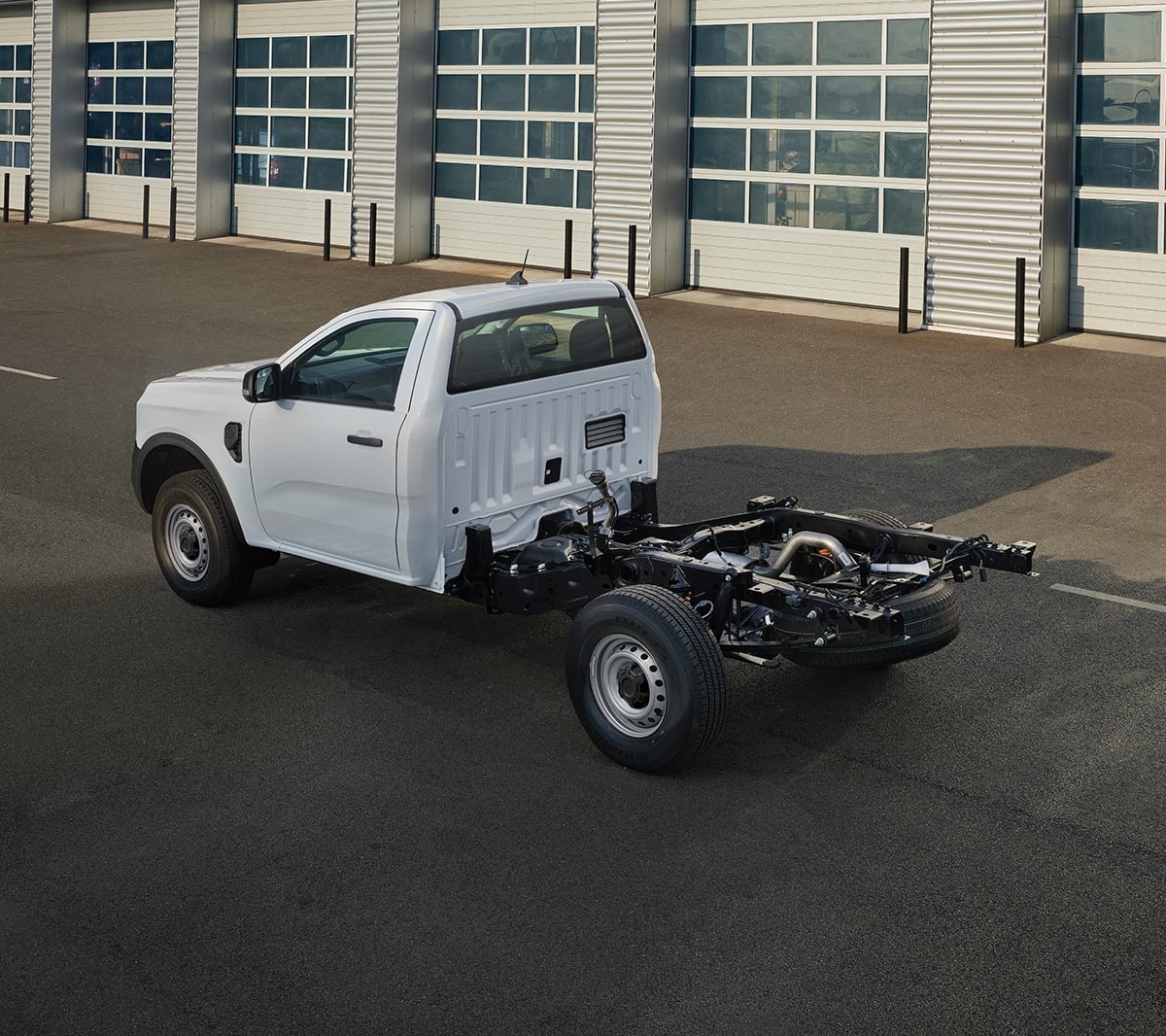 All-New Ranger Raptor XL Chassis 3/4 rear view