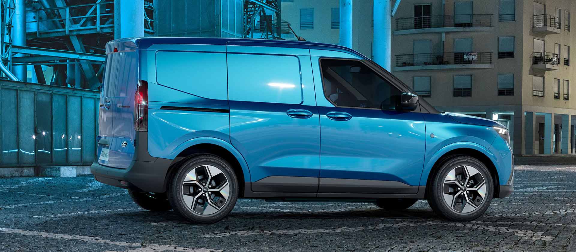 Ford E-Transit Courier Blå, Høyre Side